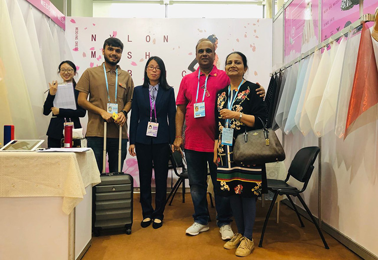 金玨婚紗絲網牽手海外客戶 品質可靠受青睞